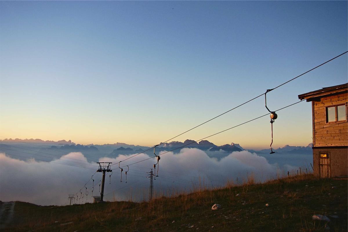 Ambiente giorno ristrutturato con nuova distribuzione
